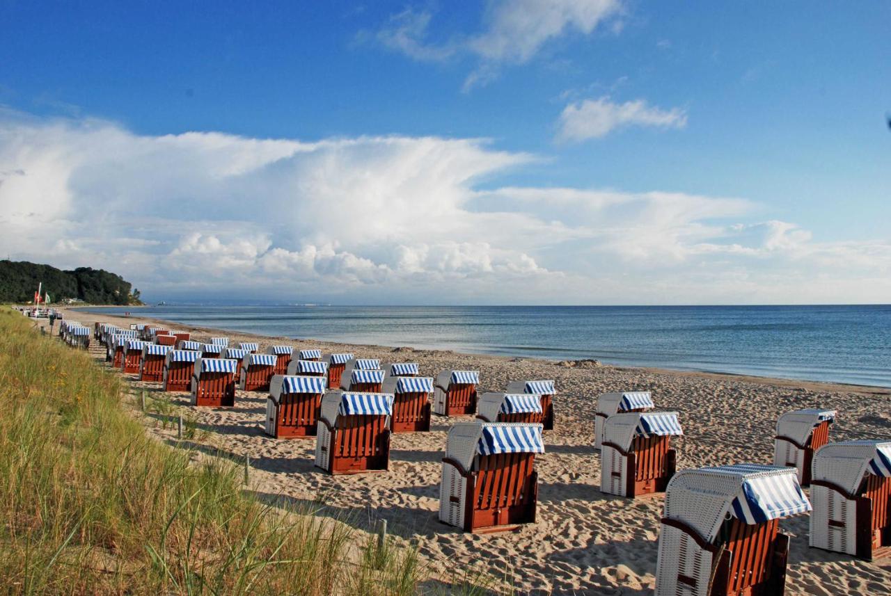 Ferienhaus Zum Boddenstrand Mit Ka Groß Zicker Exteriér fotografie
