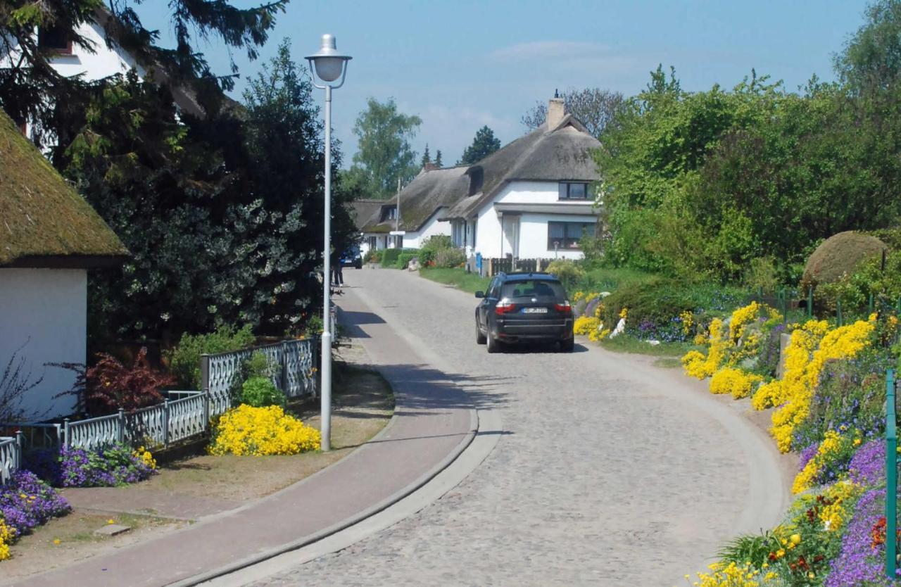 Ferienhaus Zum Boddenstrand Mit Ka Groß Zicker Exteriér fotografie