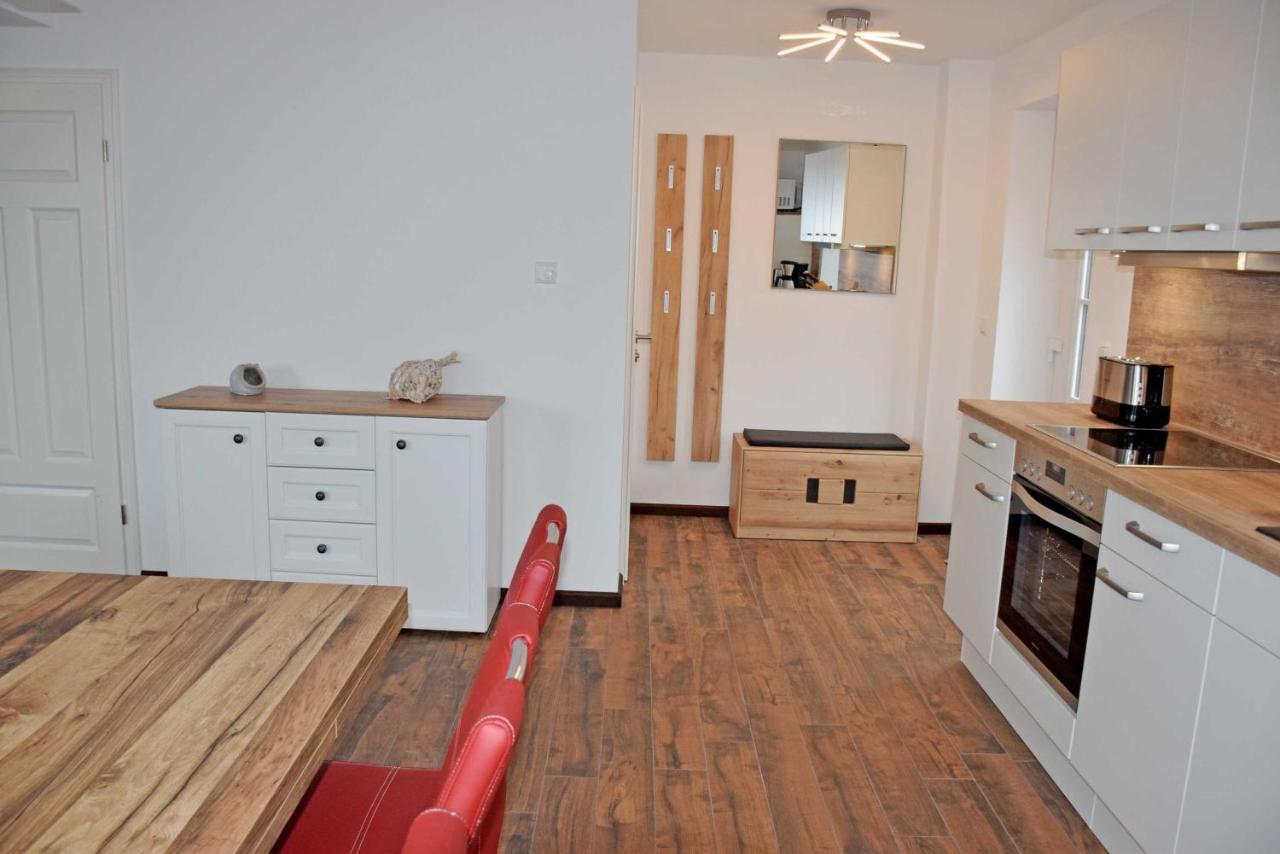 Ferienhaus Zum Boddenstrand Mit Ka Groß Zicker Exteriér fotografie