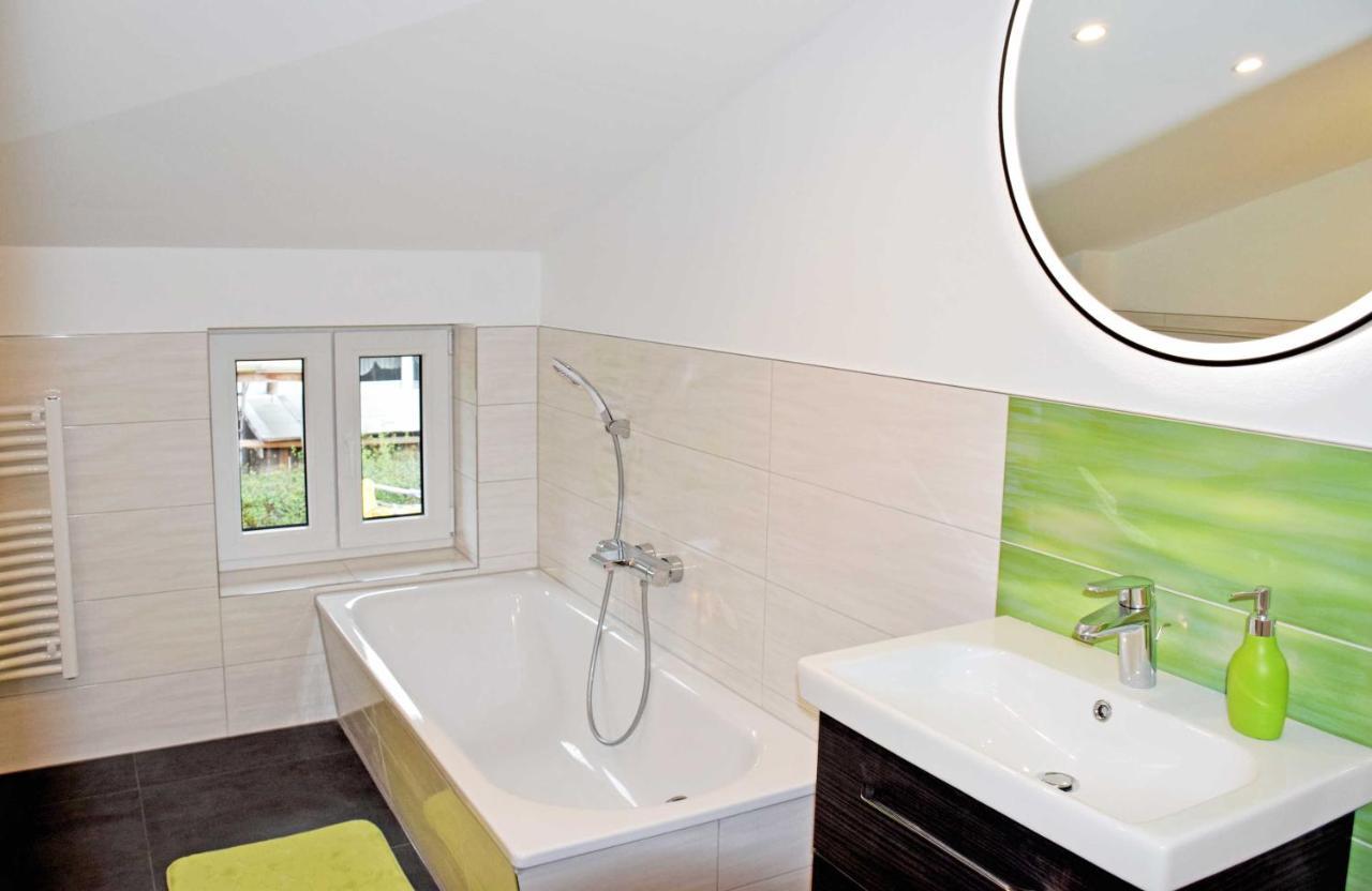 Ferienhaus Zum Boddenstrand Mit Ka Groß Zicker Pokoj fotografie